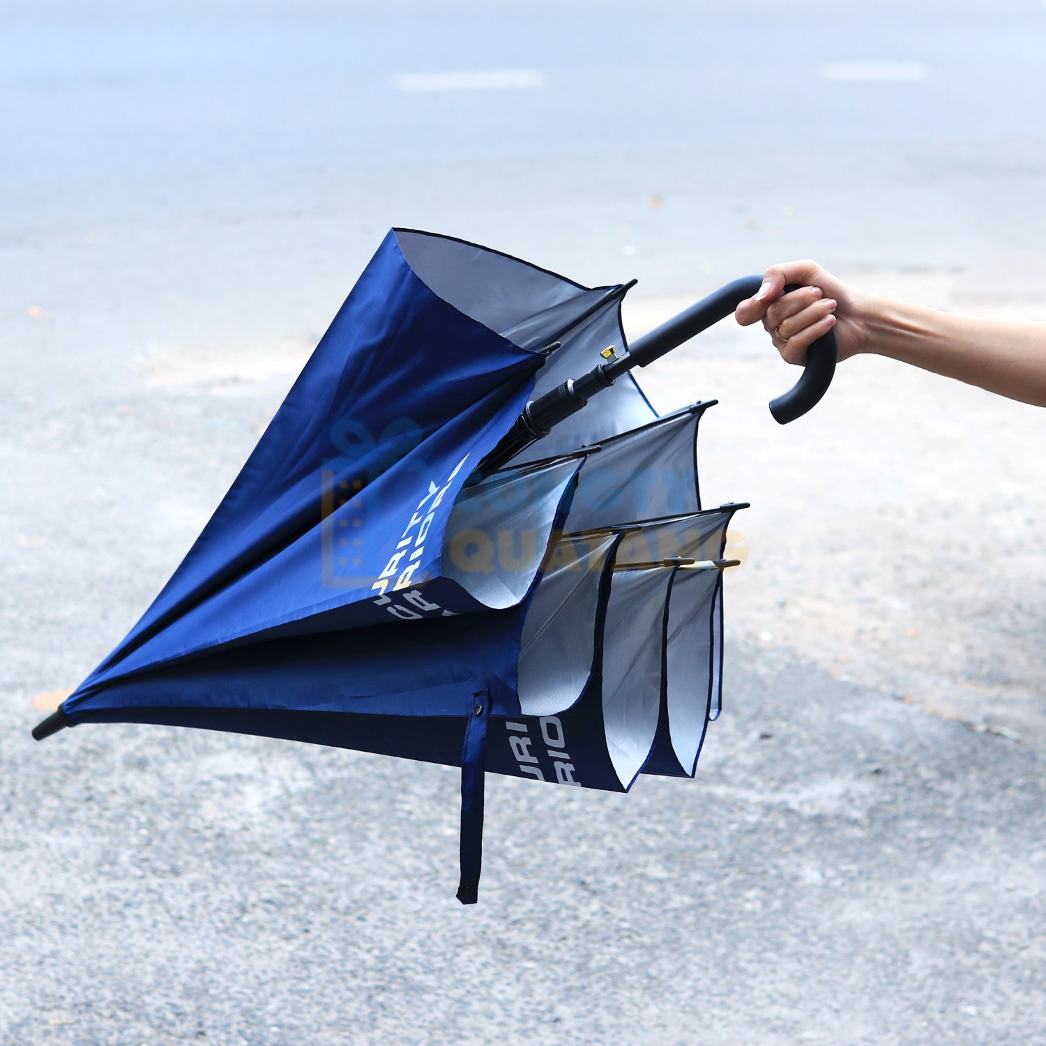 Ưu tiên chọn vải ô dù cao cấp, bền bỉ