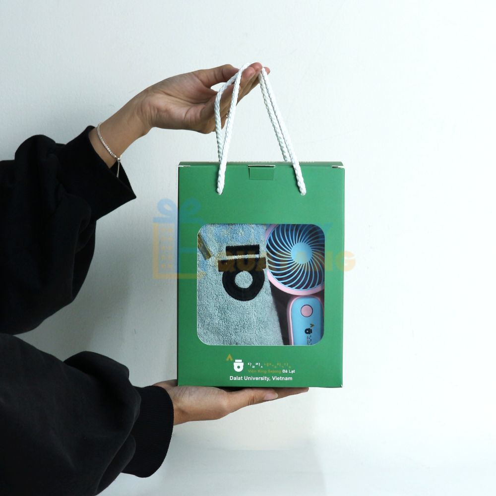 DTH chuyên sản xuất set quà tặng 8/3 ý nghĩa và thiết thực cho khách hàng, đối tác nữ