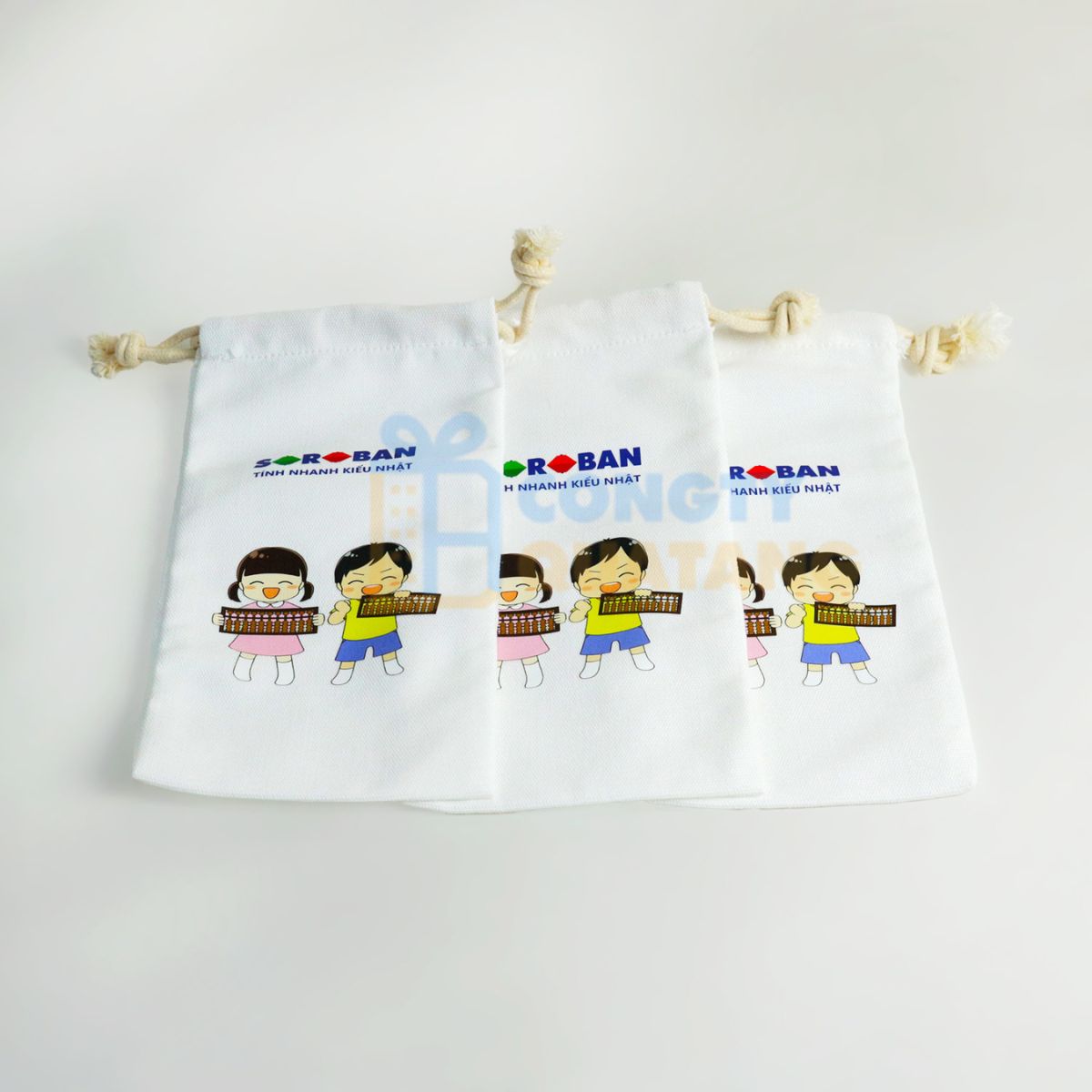 Túi vải cho sự kiện thể thao: Quà tặng thân thiện môi trường cho các vận động viên và cổ động viên - Congtyquatang.com.vn