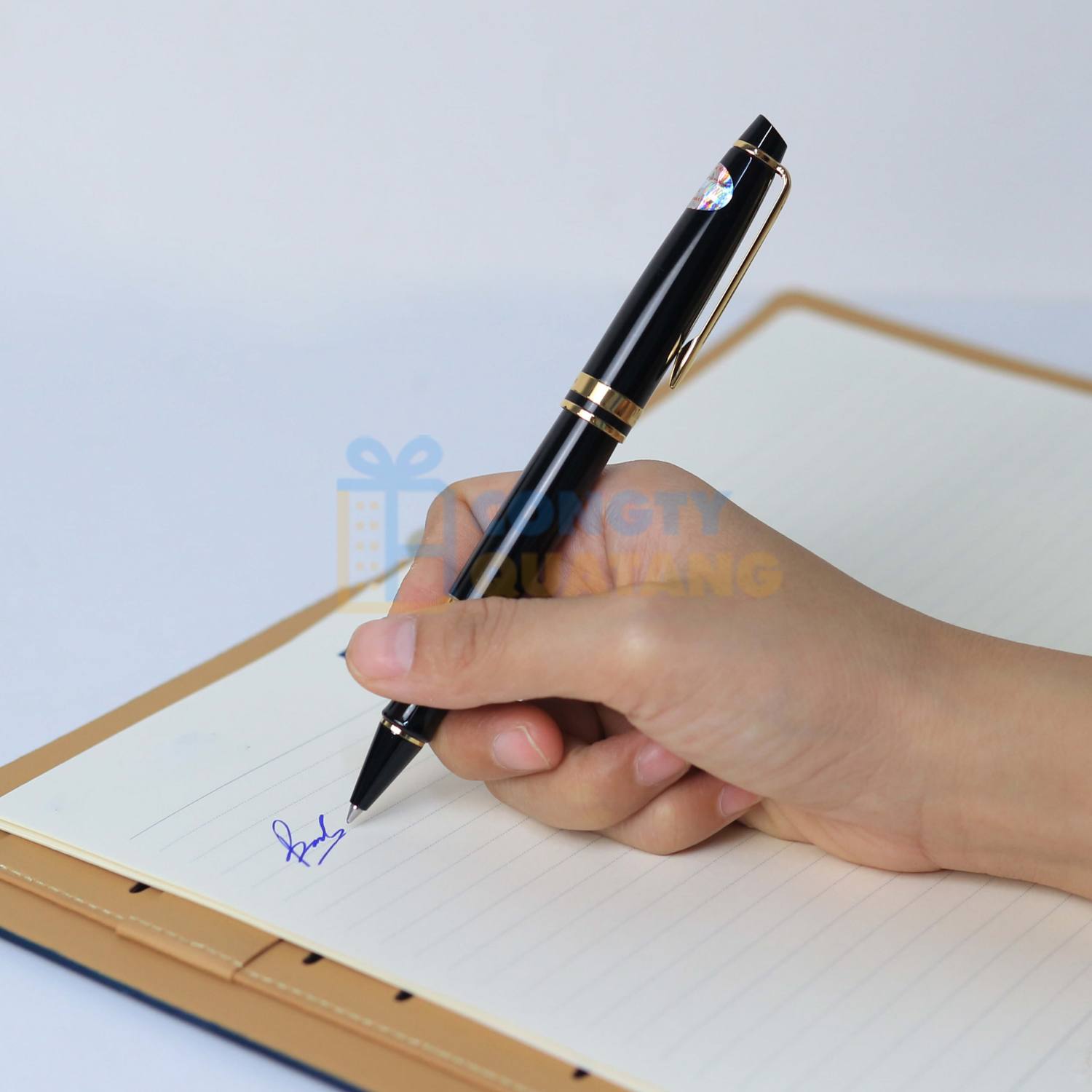 Bút máy của Waterman Paris phù hợp tặng khách hàng, đối tác, doanh nhân