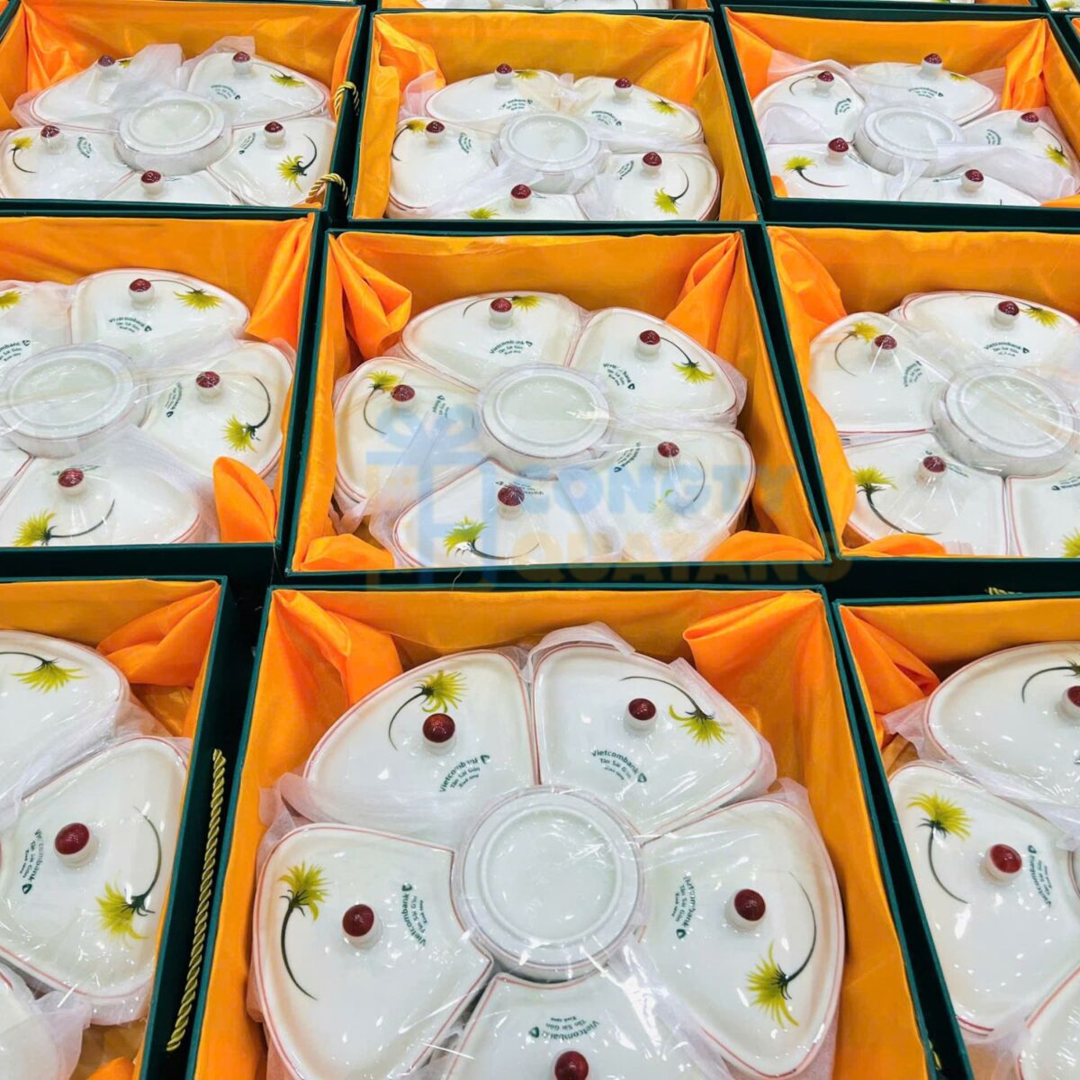 Khay đựng mứt Tết gốm sứ Bát Tràng men kem vẽ hoa bồ công anh KMT-22 - Congtyquatang.com