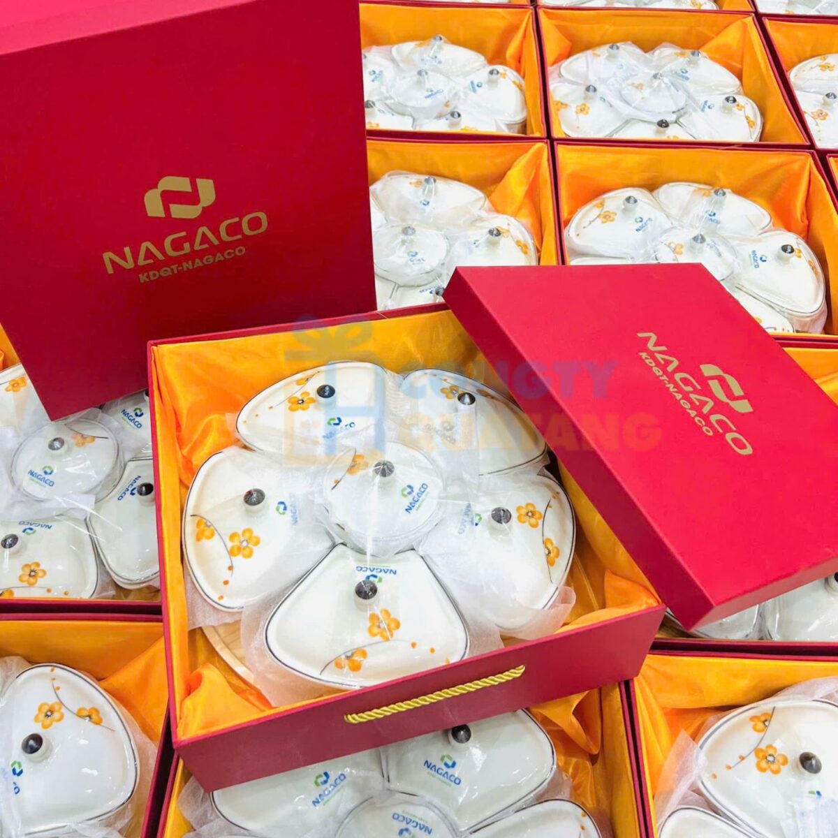 Khay mứt Tết gốm sứ Bát Tràng họa tiết hoa đào cam KMT-18 - Congtyquatang.com