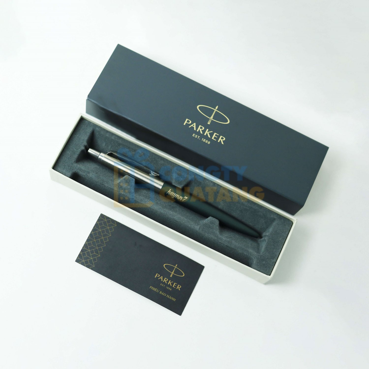 Nên chọn bút Parker khắc tên làm quà tặng sếp, đối tác quan trọng