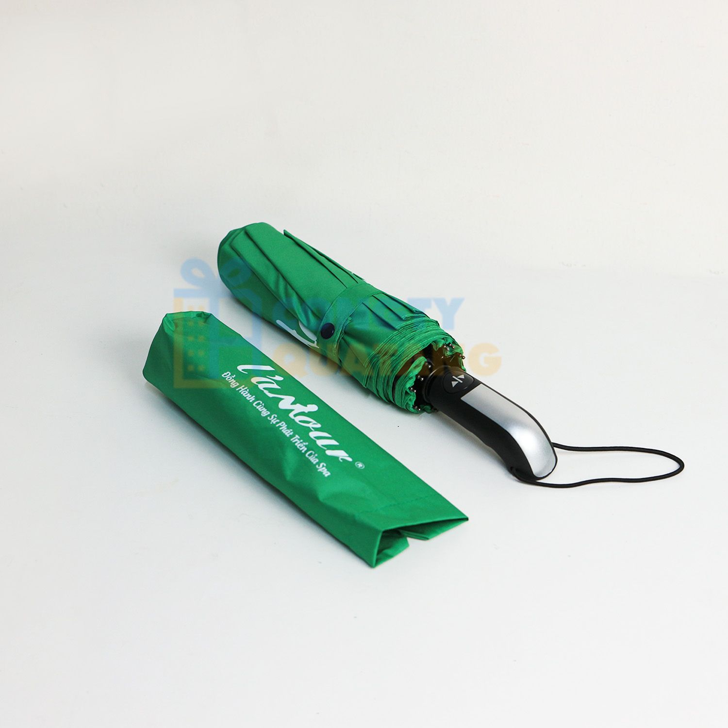 Hướng dẫn thiết kế logo in trên ô dù cầm tay quà tặng - Congtyquatang.com.vn