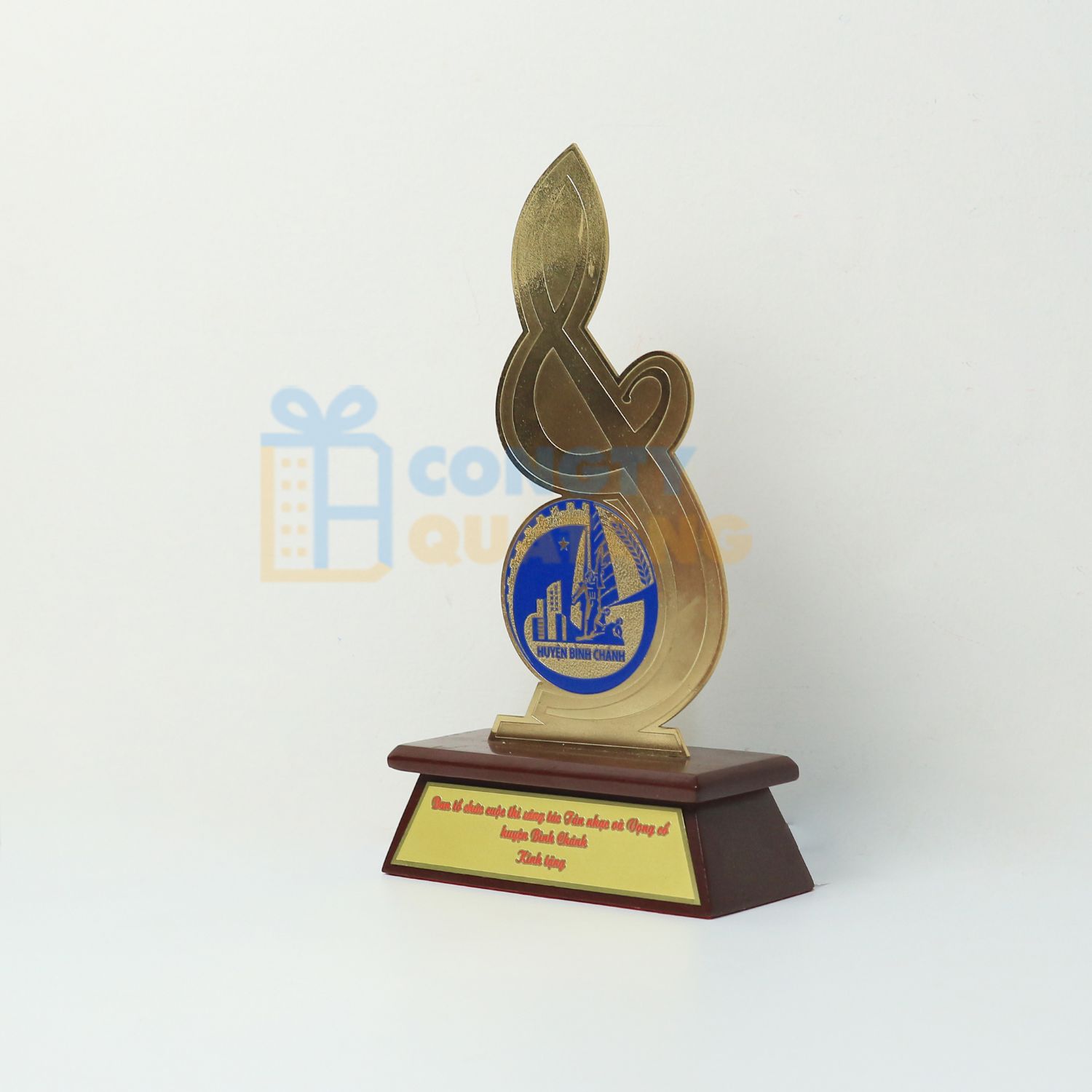 Kỷ niệm chương gỗ đồng - Congtyquatang.com.vn