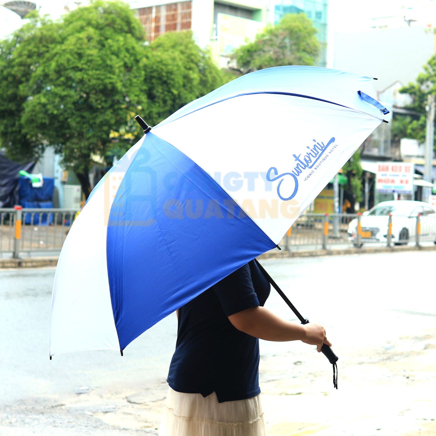 Phân biệt vải Polyester và vải Pongee: Loại nào chống tia UV và bền màu hơn? - Congtyquatang.com.vn