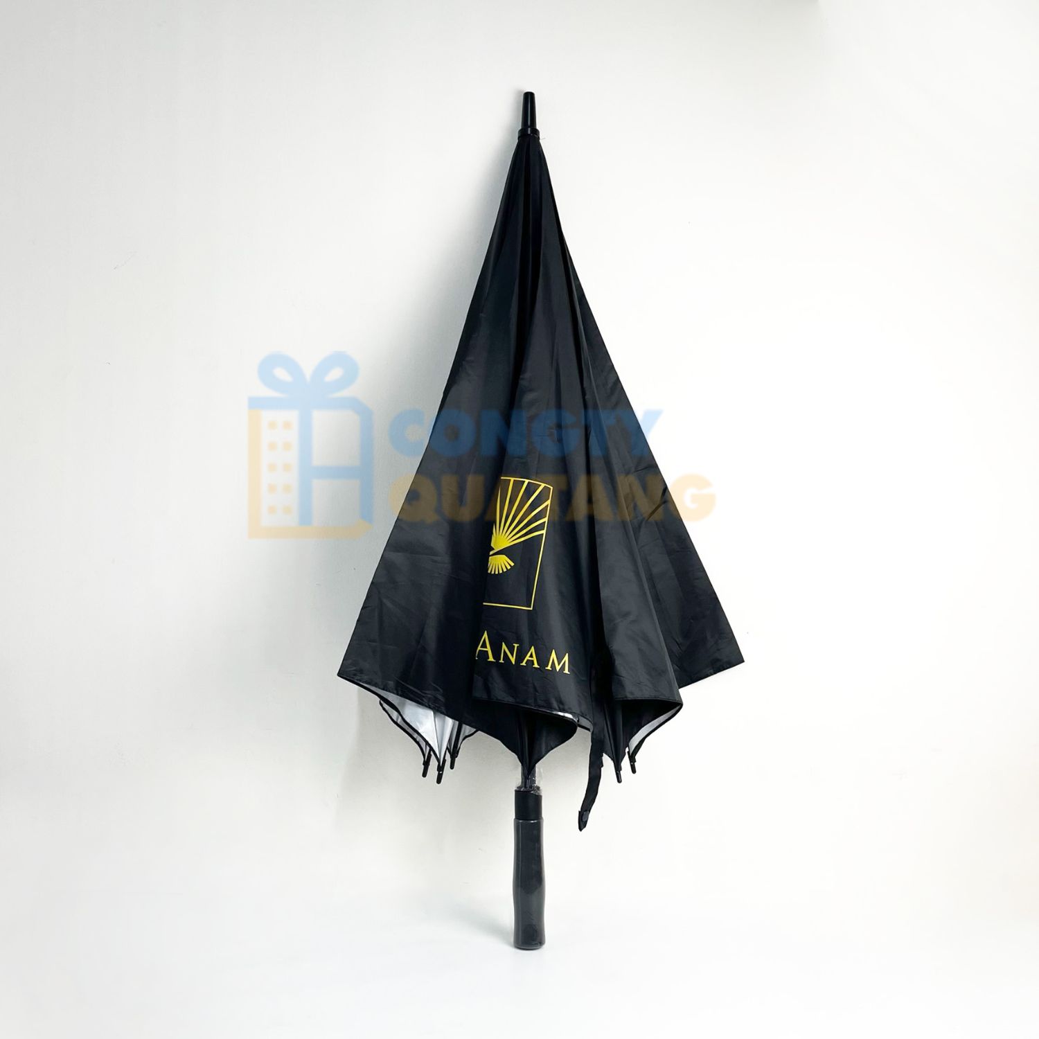 Phân biệt vải Polyester và vải Pongee: Loại nào chống tia UV và bền màu hơn? - Congtyquatang.com.vn