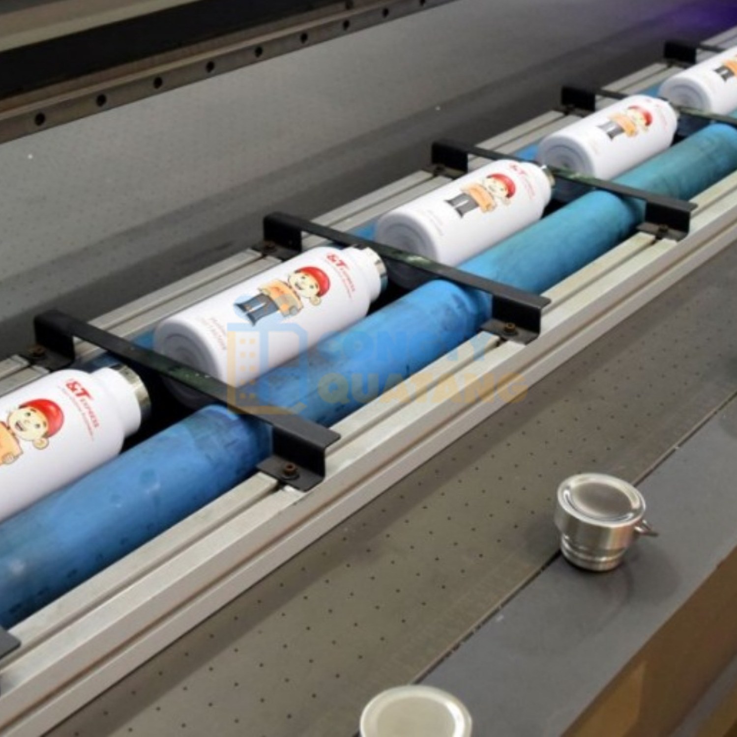 Bình nước giữ nhiệt in logo bằng công nghệ in UV hiện đại