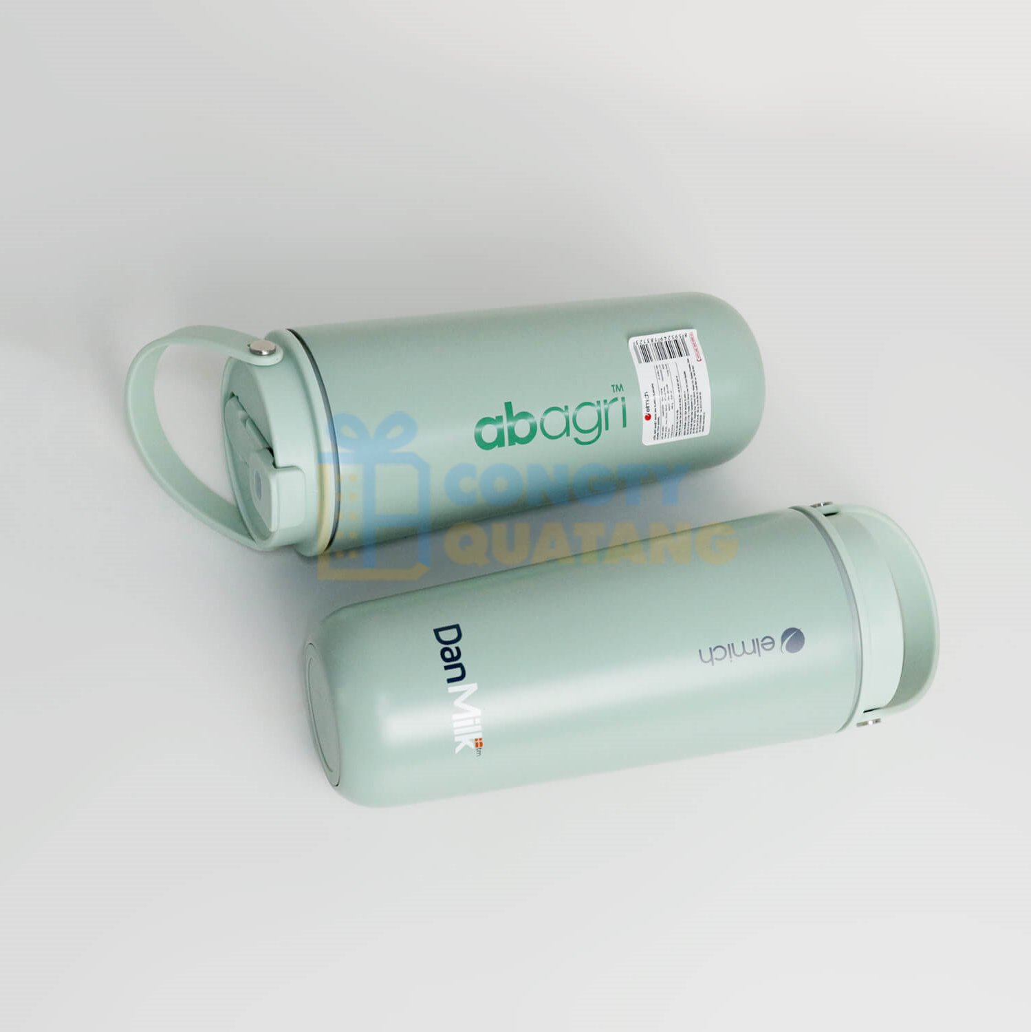 Nhân viên DTH Gift sẽ kiểm tra sản phẩm kỹ lưỡng trước khi giao hàng