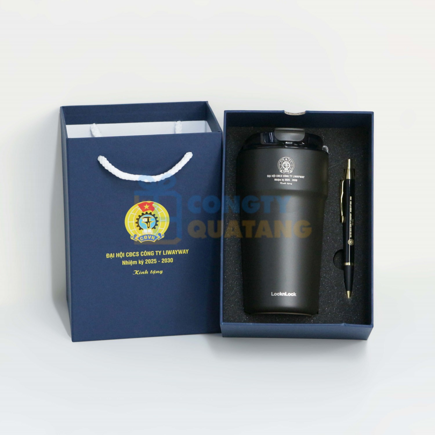 Set quà bình giữ nhiệt, bút kim loại và hộp quai xách