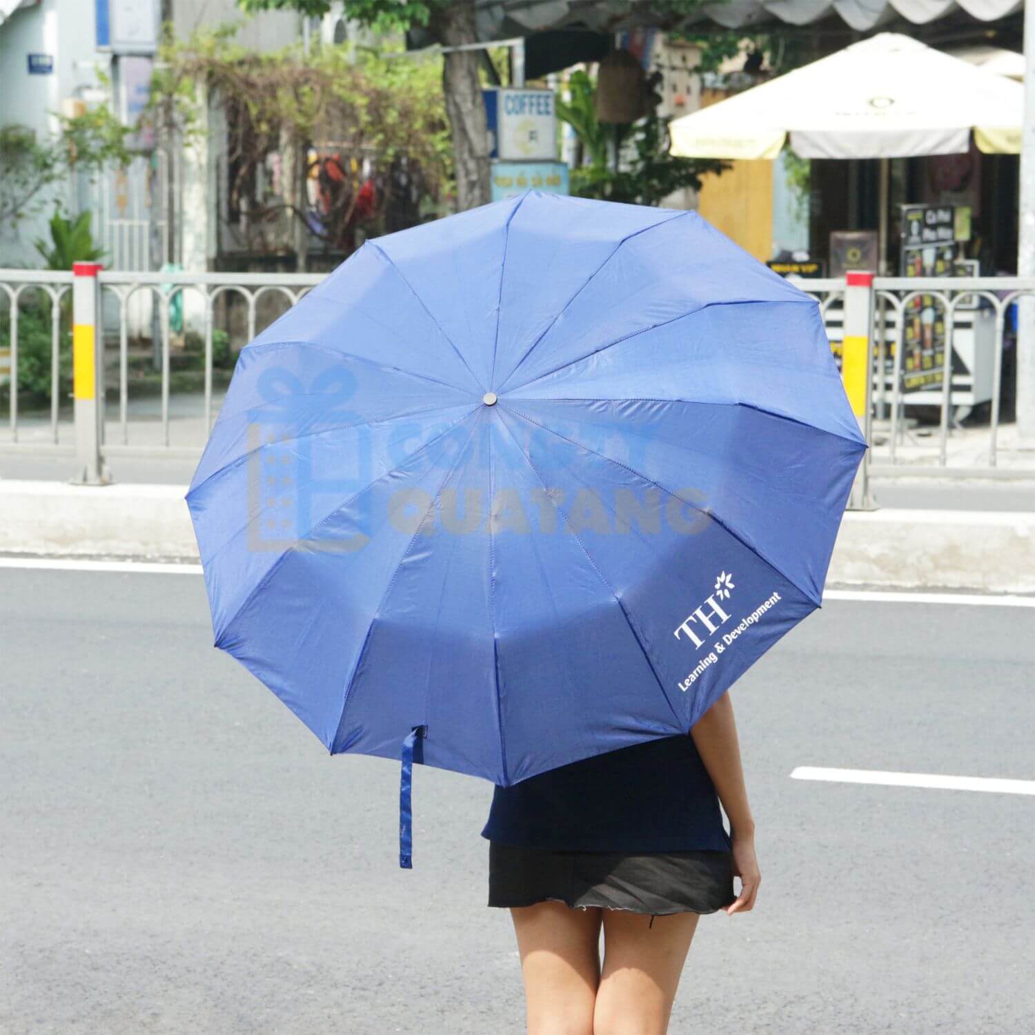 So sánh khung kèo ô dù: Sắt, Nhôm hay Sợi thủy tinh (Fiberglass)? Loại nào tốt nhất? - congtyquatang.com.vn