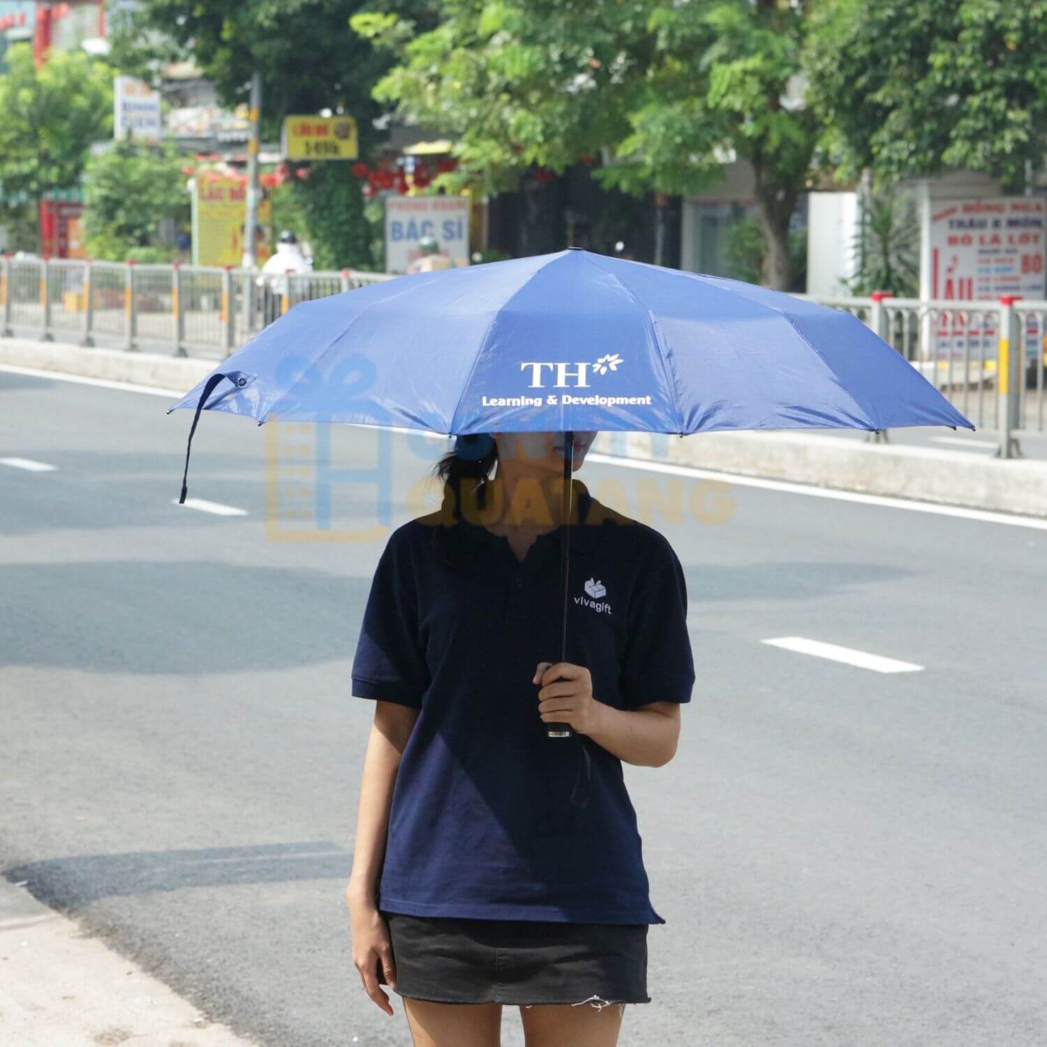 6 tiêu chí chọn ô dù in logo làm quà tặng nhân viên - Congtyquatang.com.vn