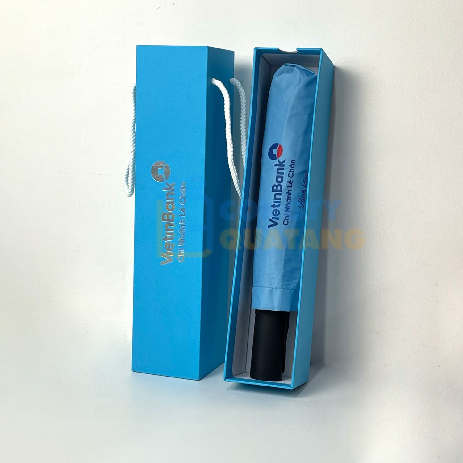 Gợi ý 7 ý tưởng giftset kết hợp với ô dù in logo - Congtyquatang.com.vn
