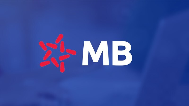 Logo MB Bank phiên bản âm bản với chữ trắng nổi bật trên nền xanh thương hiệu,
