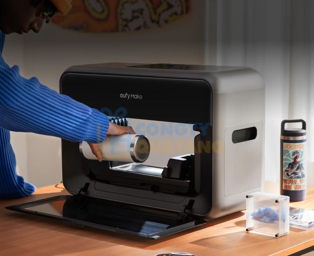 Máy in UV eufyMake UV Printer E1 giúp bình nước giữ nhiệt in logo thêm sắc nét