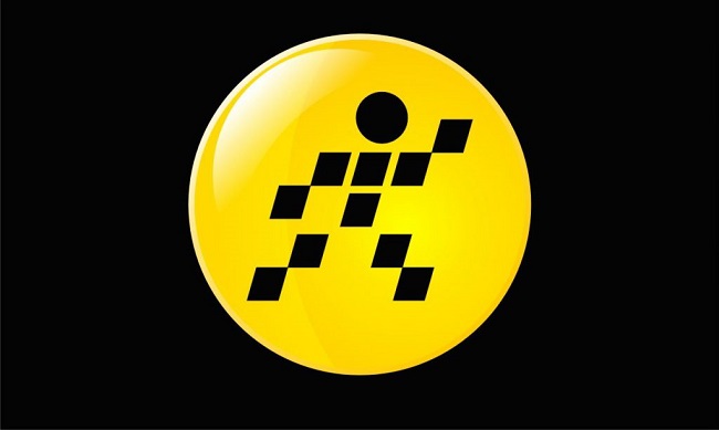 Logo Điện Máy Xanh trên nền đen