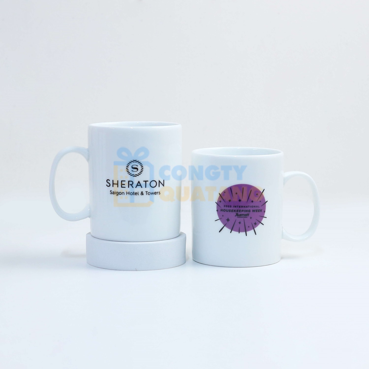 Custom ceramic mugs bring a simple branded touch to coffee breaks, meetings and daily office routines