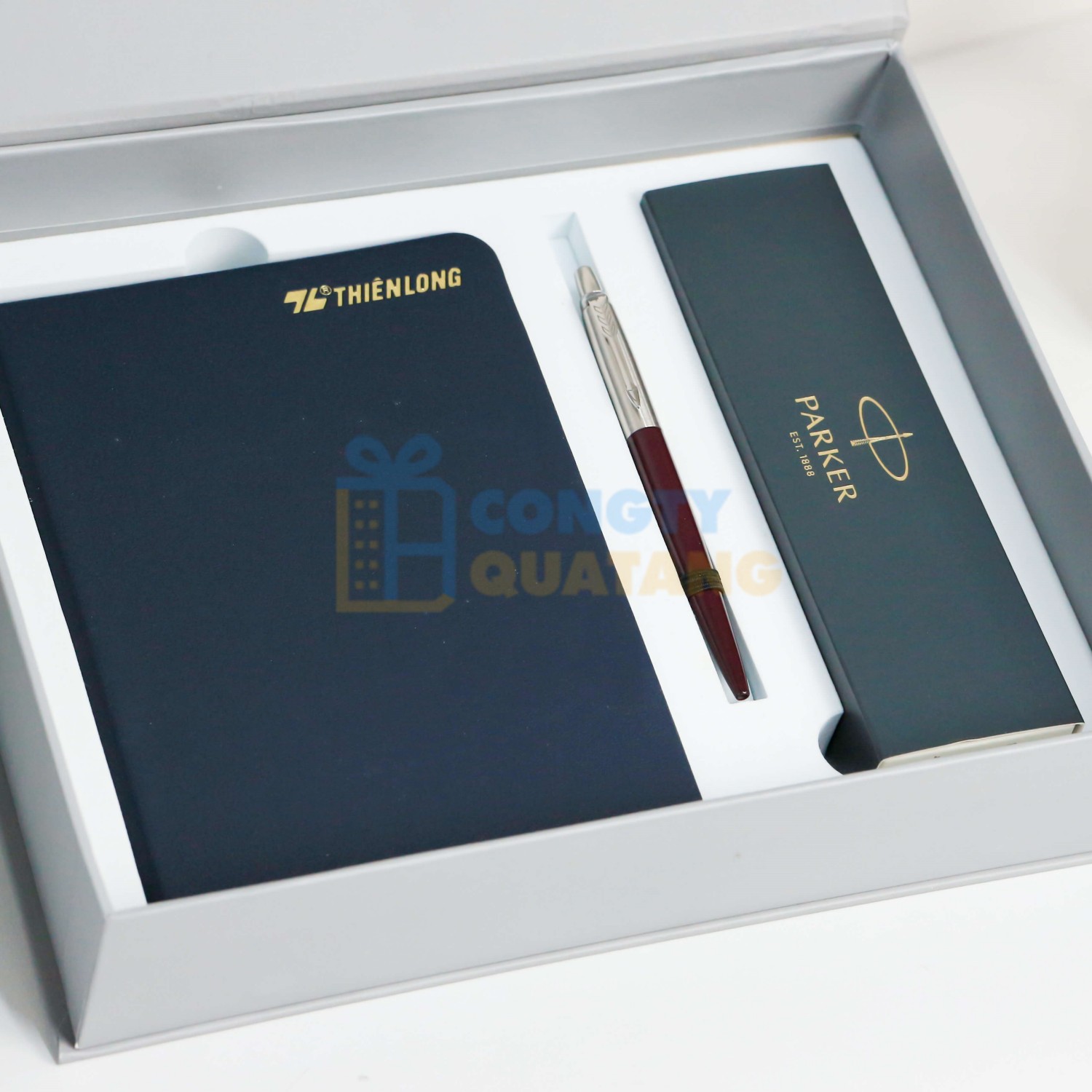 Branded corporate pen set helps companies recognize promotions with a polished, practical item