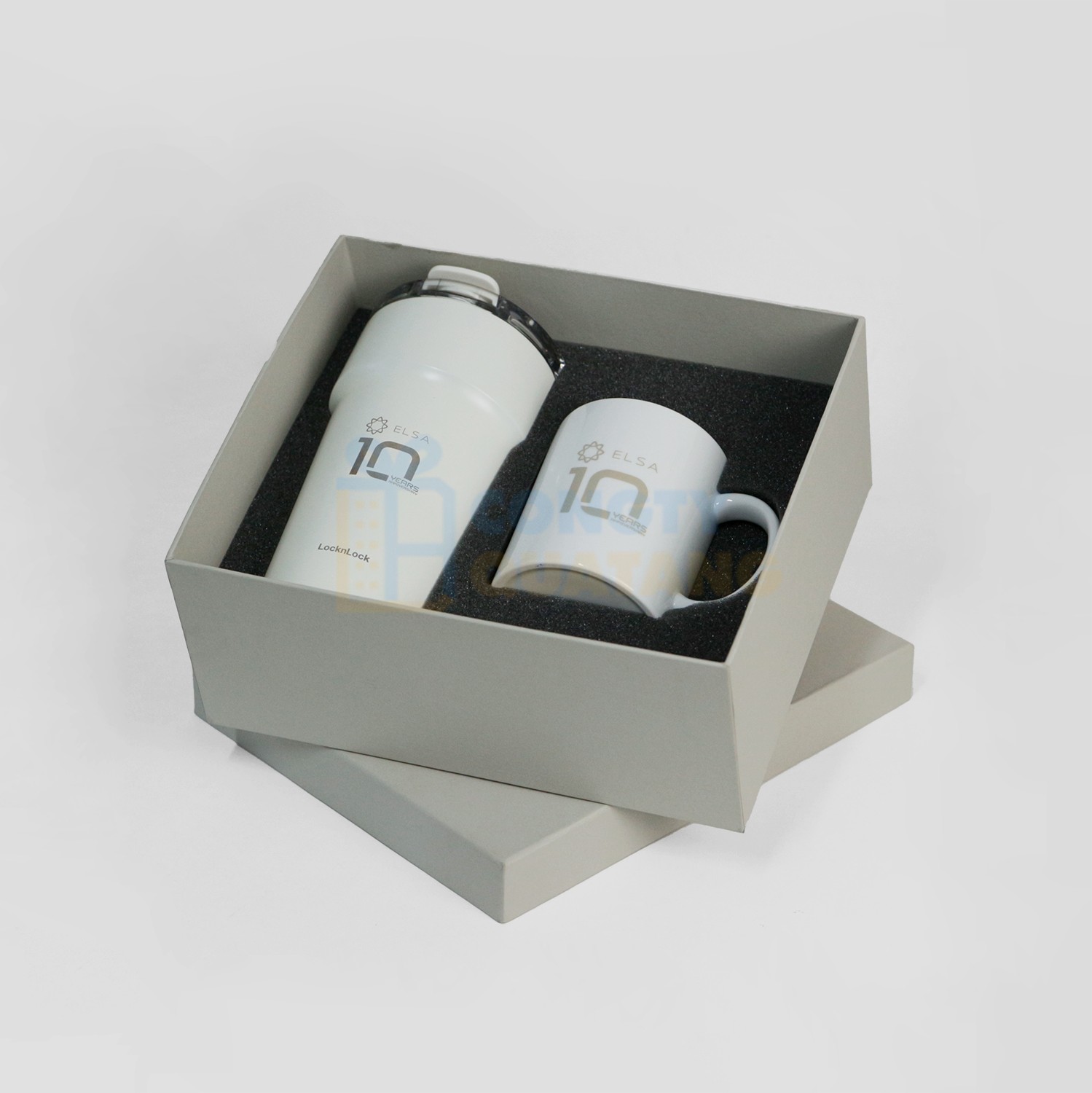Travel gift sets create coordinated, practical and memorable brand experiences Travel gift sets create coordinated, practical and memorable brand experiences