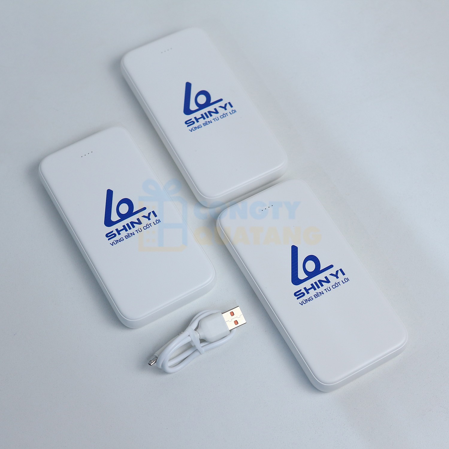 Power banks keep essential devices charged throughout busy travel days Power banks keep essential devices charged throughout busy travel days