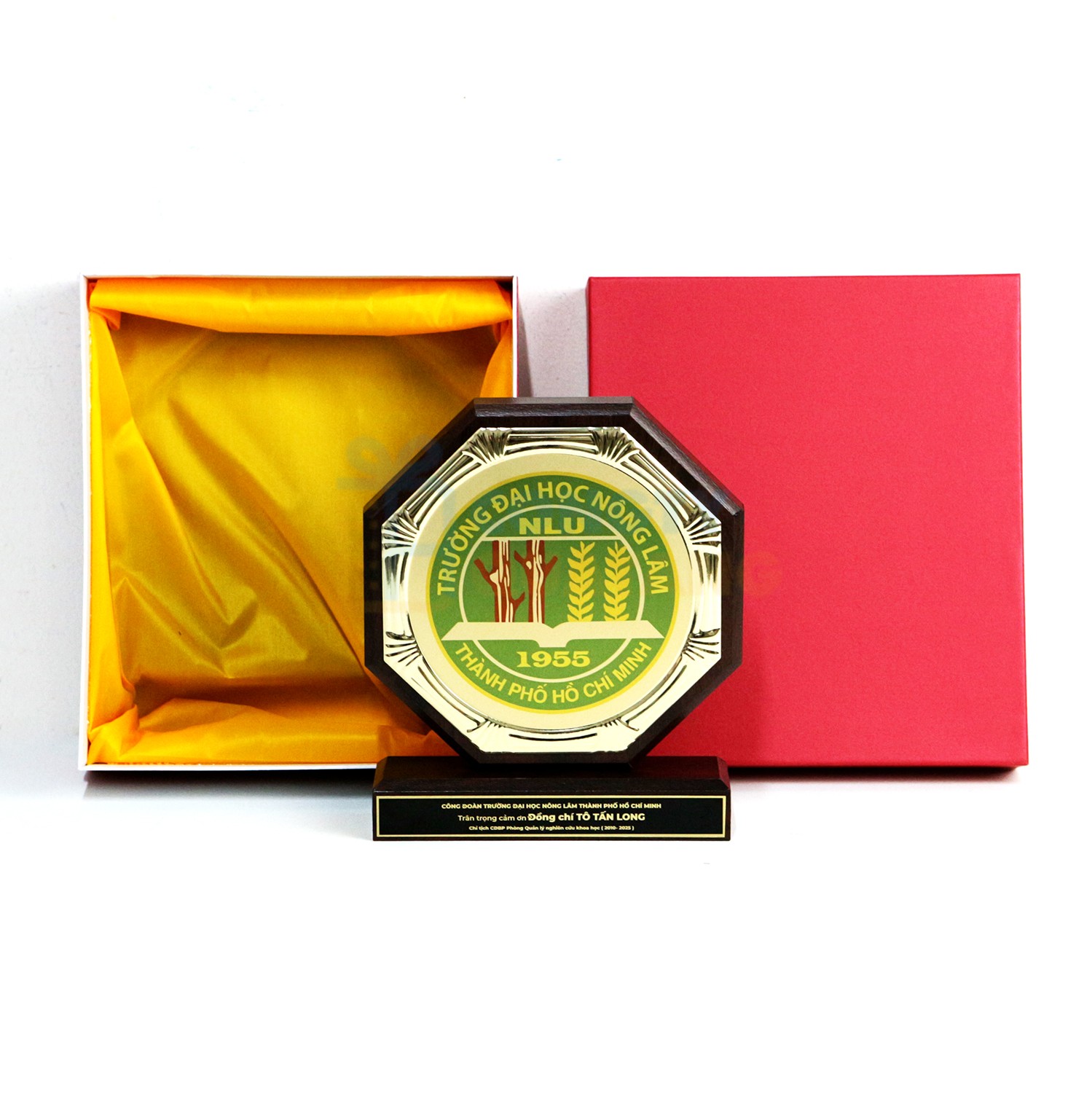 Thank you gifts for donors help turn appreciation into lasting trust, loyalty and long-term support Thank you gifts for donors help turn appreciation into lasting trust, loyalty and long-term support