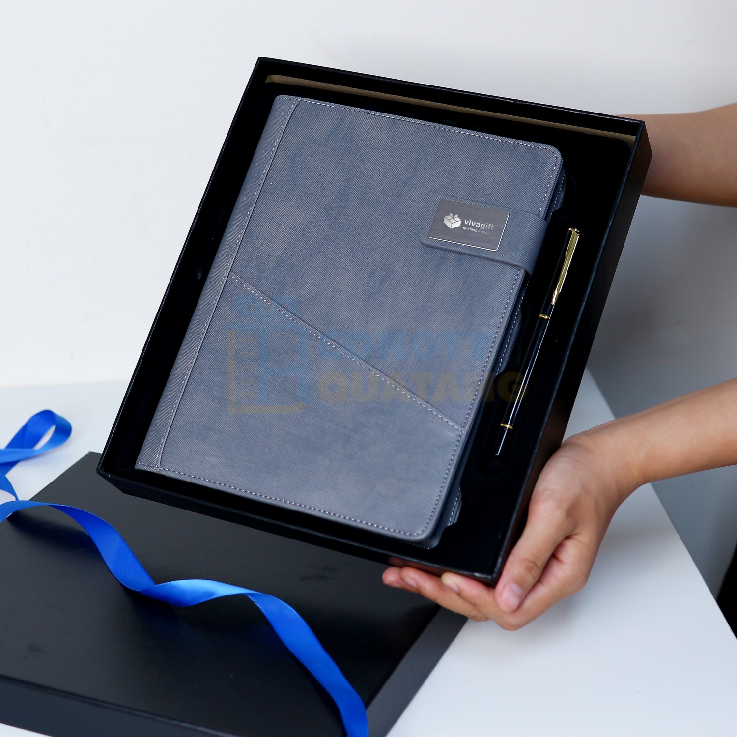 DTH Corporate Gift Company is a professional corporate gift company in Vietnam DTH Corporate Gift Company is a professional corporate gift company in Vietnam