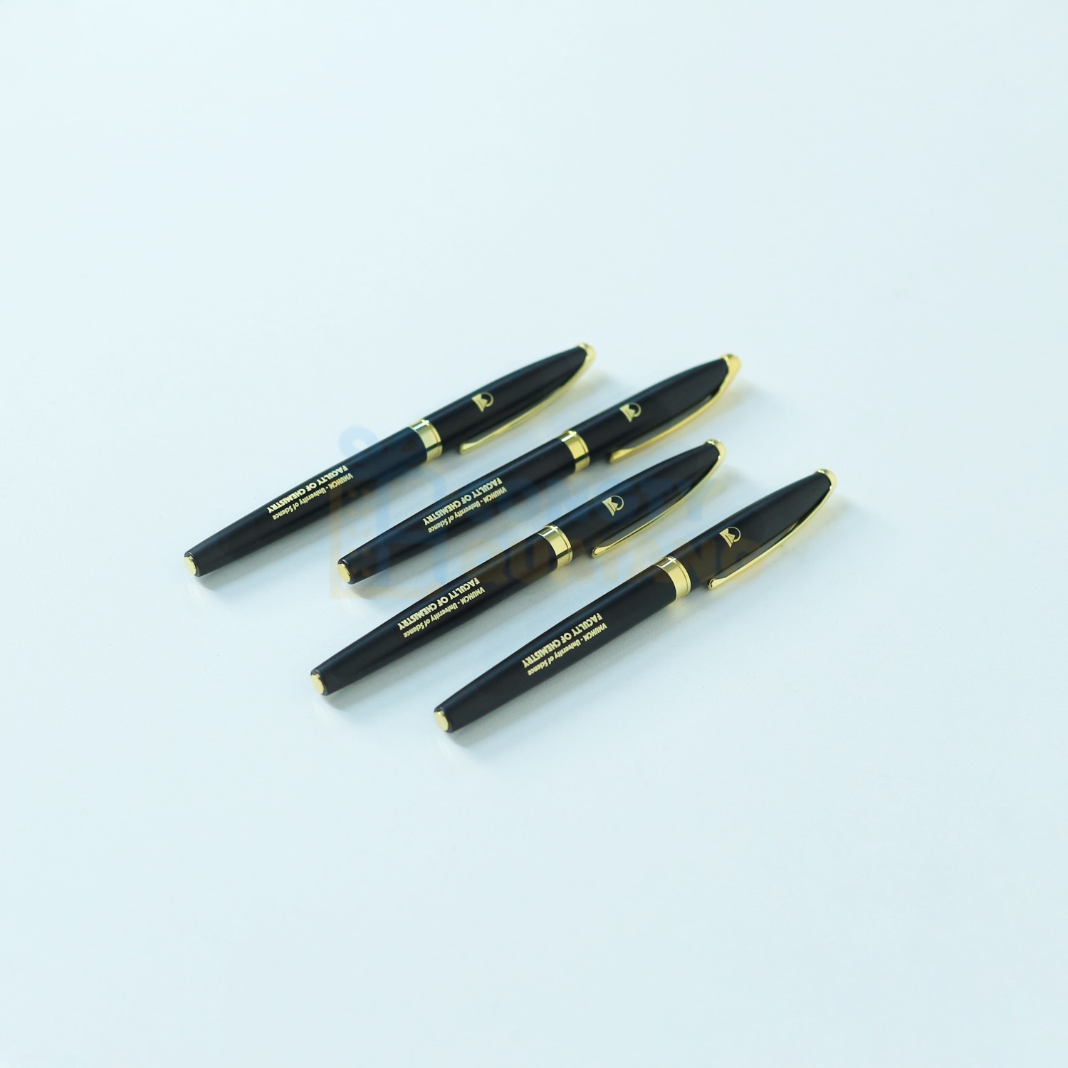Engraved premium signature pens are the best gift for VIP clients Engraved premium signature pens are the best gift for VIP clients