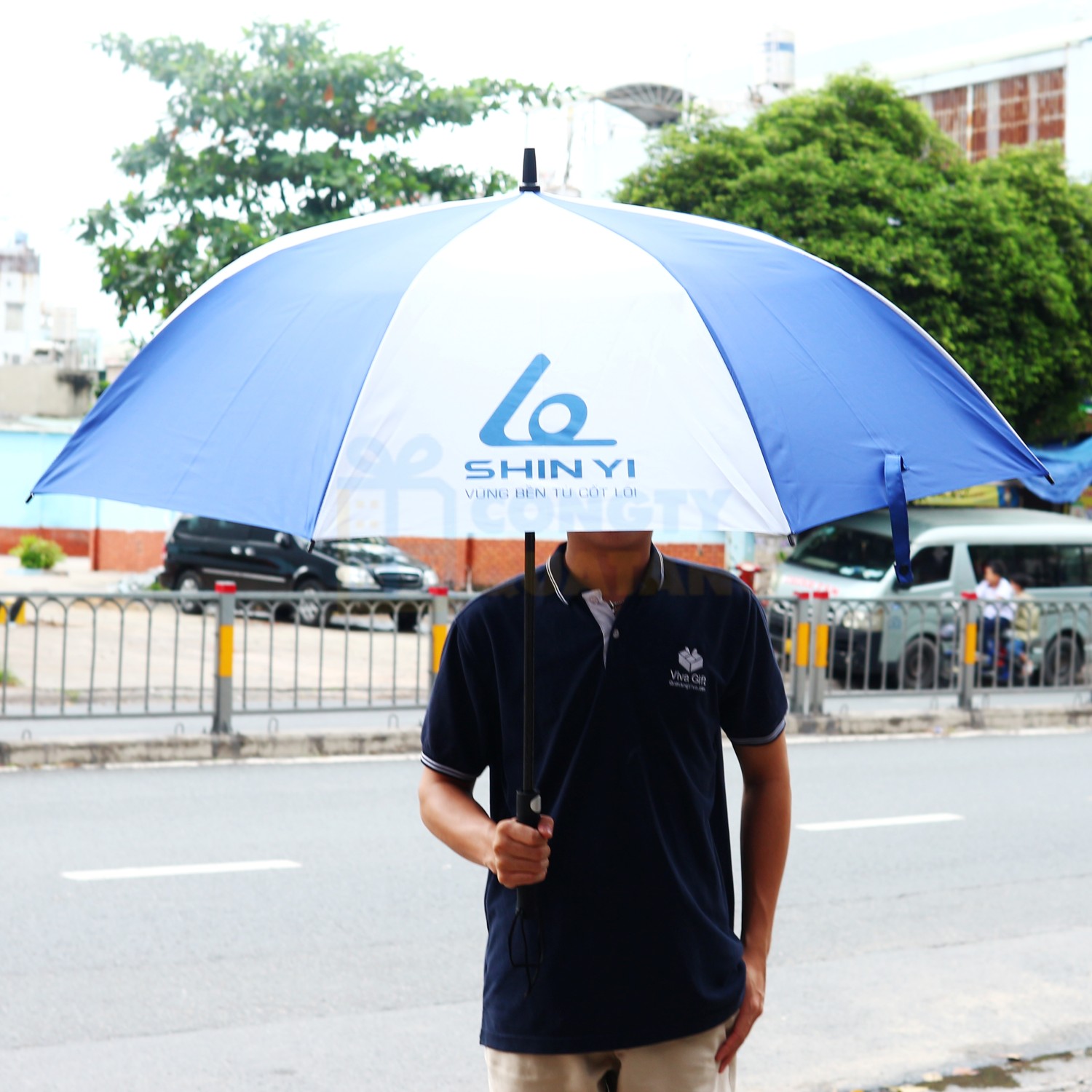 A branded umbrella is a long-lasting, practical gift clients can use in any season A branded umbrella is a long-lasting, practical gift clients can use in any season