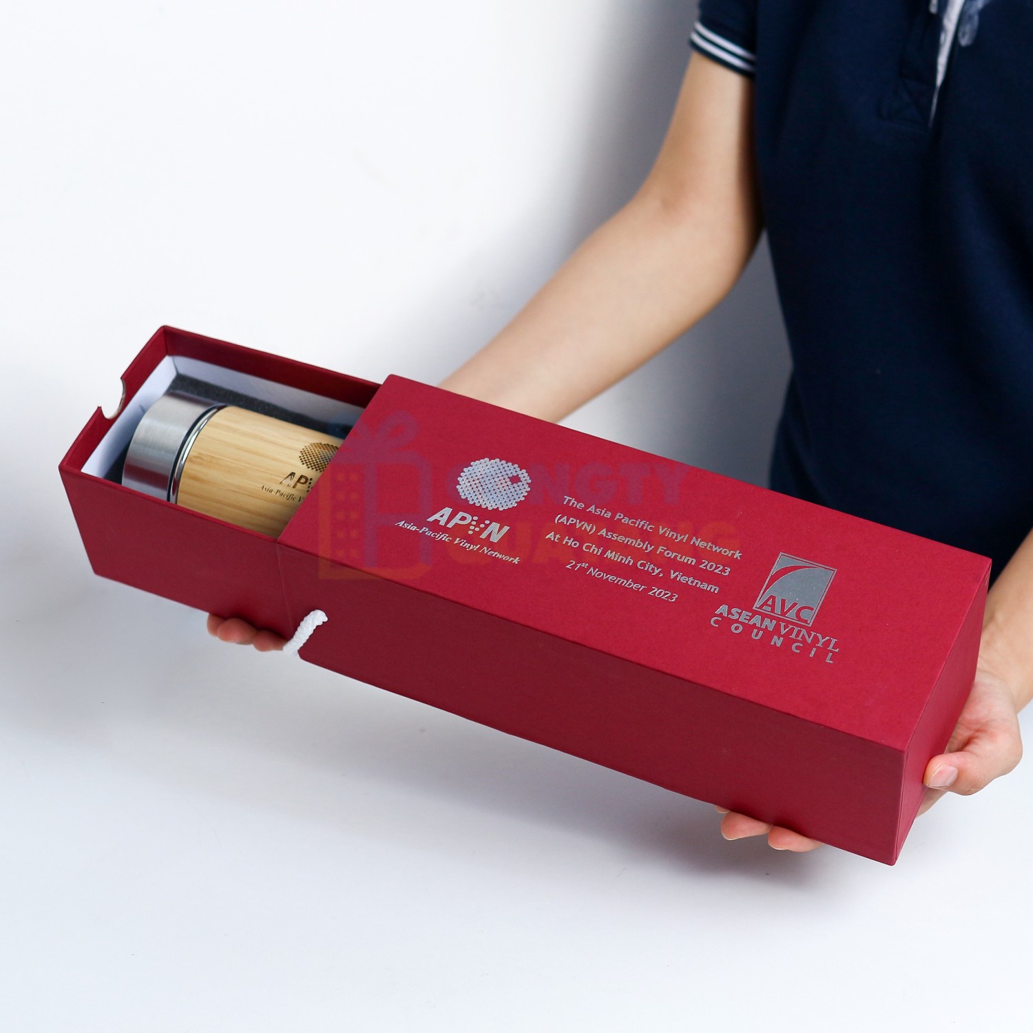 Business gift set combines useful items into one polished, memorable real estate closing gift Business gift set combines useful items into one polished, memorable real estate closing gift