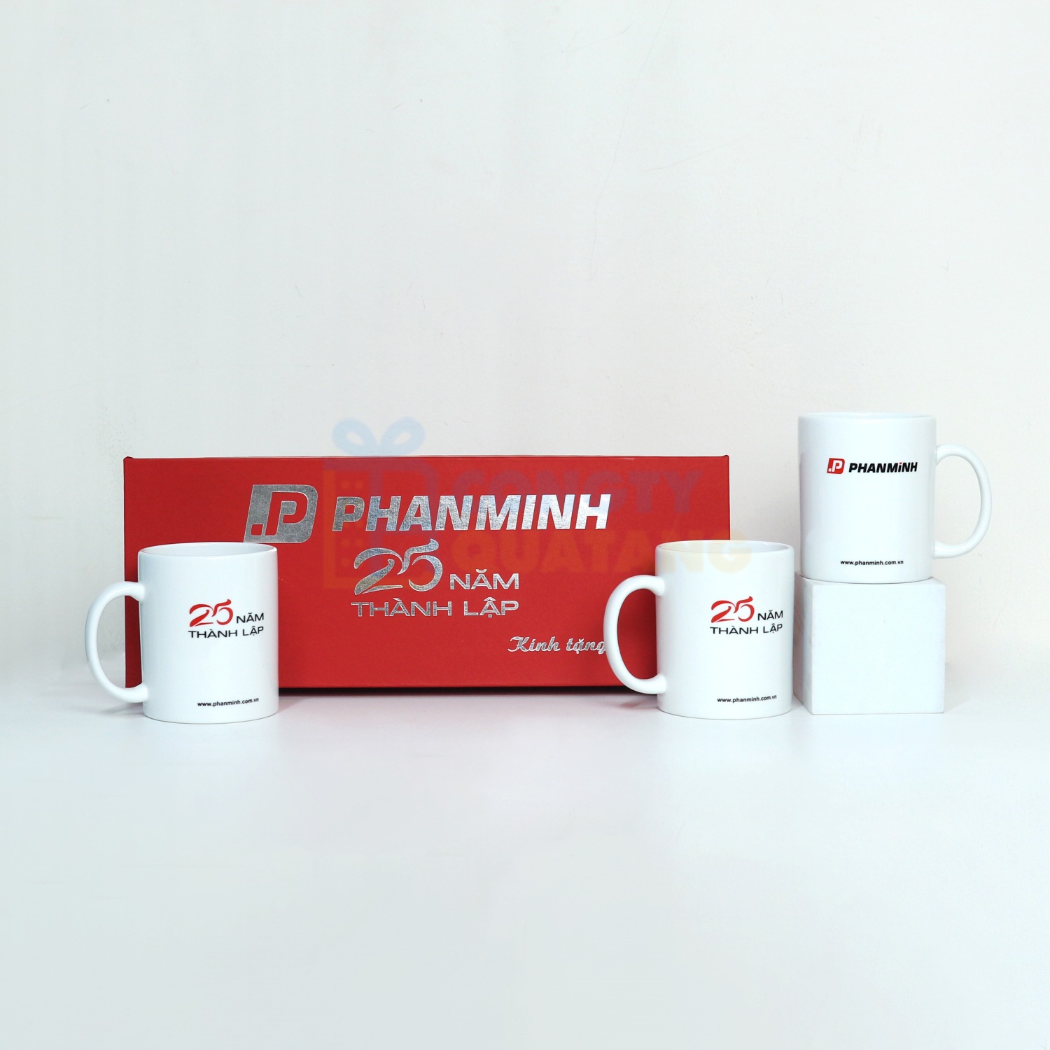 Vendor appreciation gifts should match relationship value, occasion, compliance rules, customization costs and the recipient’s strategic importance