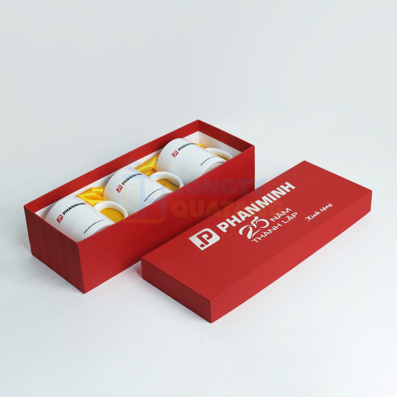 Bộ quà tặng ly sứ sẽ là quà tặng 20/10 ý nghĩa cho nhân viên nữ công ty Bộ quà tặng ly sứ sẽ là quà tặng 20/10 ý nghĩa cho nhân viên nữ công ty