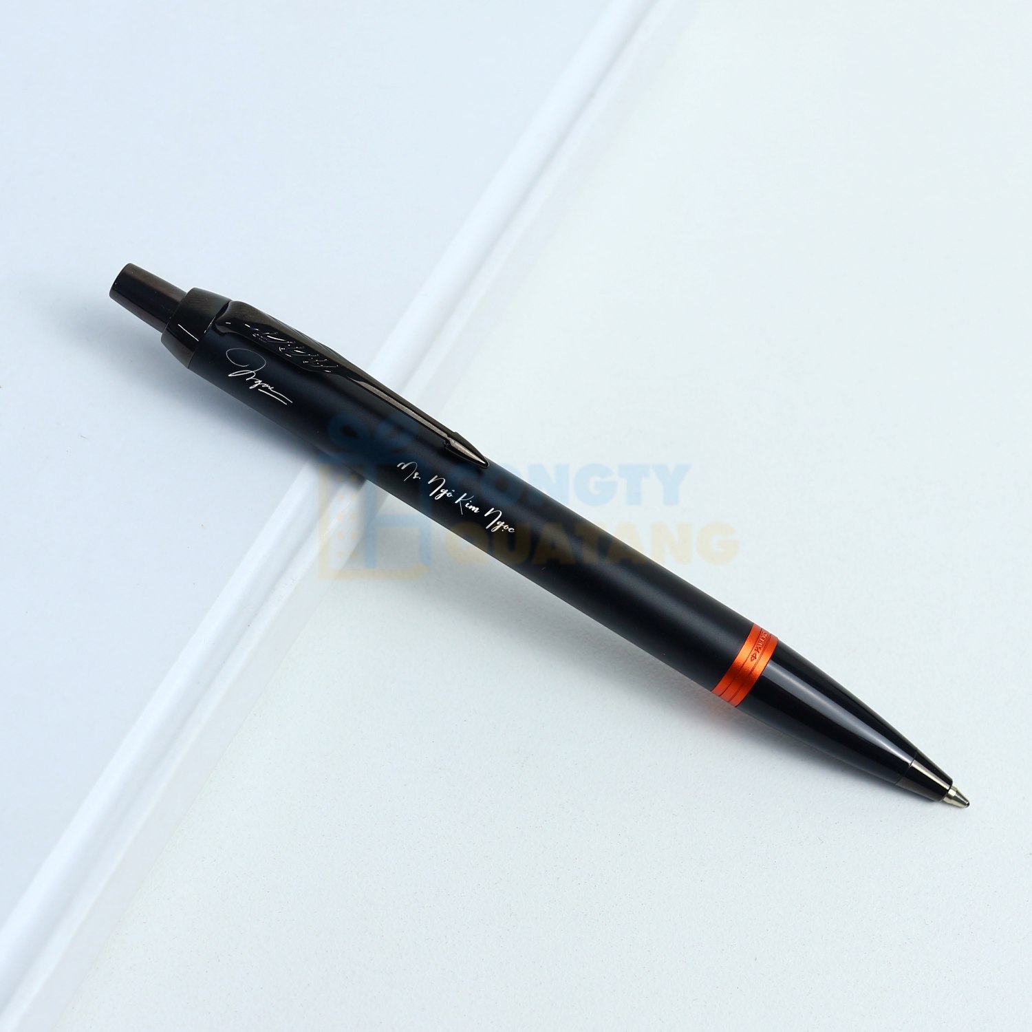 DTH Gift chuyên bút doanh nhân khắc tên, khắc chức danh trọn gói DTH Gift chuyên bút doanh nhân khắc tên, khắc chức danh trọn gói