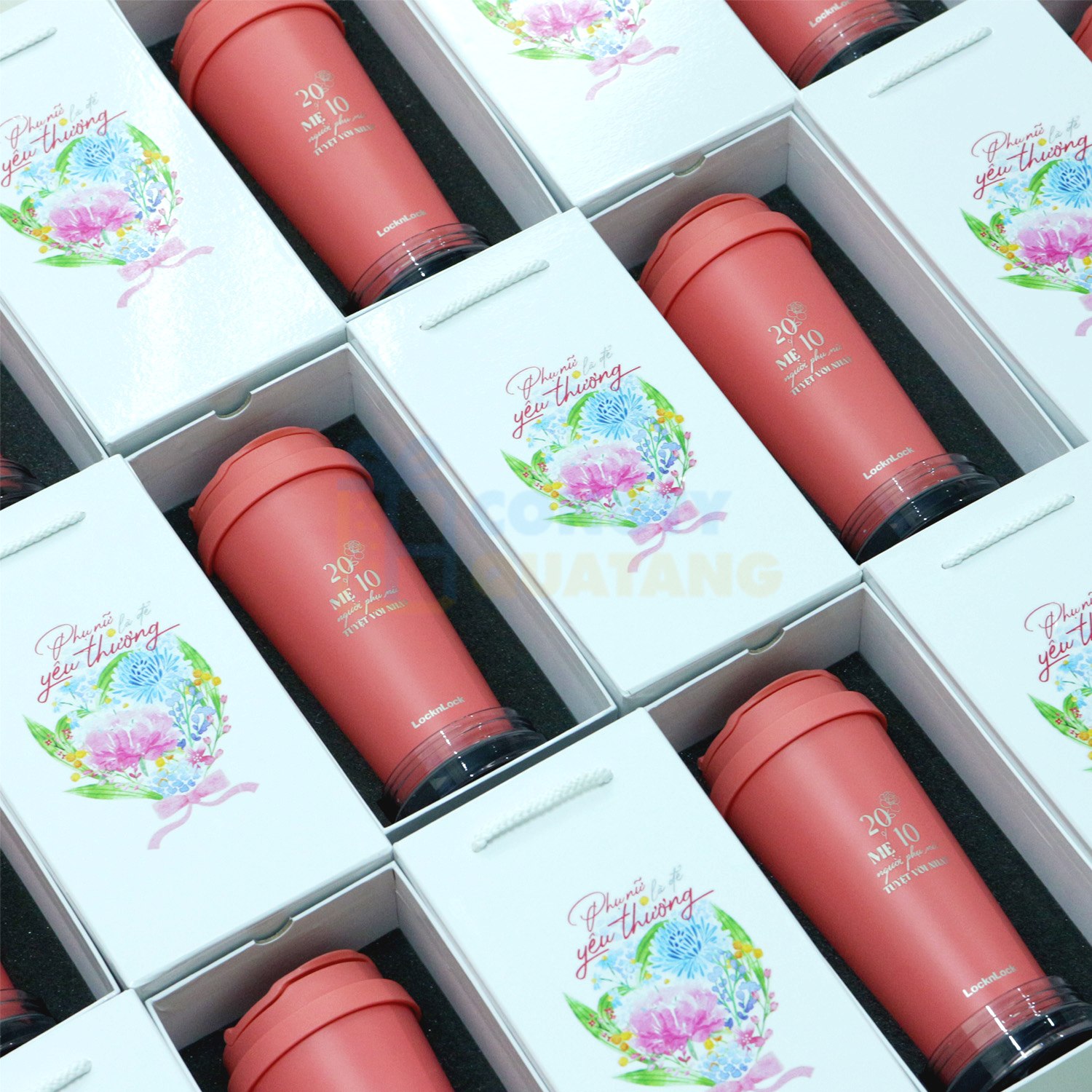 DTH Gift hỗ trợ từ chọn quà, thiết kế logo, sản xuất đến đóng gói và vận chuyển cho doanh nghiệp DTH Gift hỗ trợ từ chọn quà, thiết kế logo, sản xuất đến đóng gói và vận chuyển cho doanh nghiệp